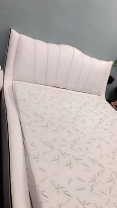 Master bed ,fresh condition