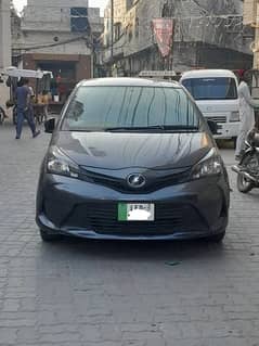 Toyota Vitz 2015