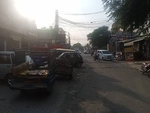 CORNER SHOP FOR SALE VERY PRIME LOCATION KASMIR ROAD TOWNSHIP LAHORE 5