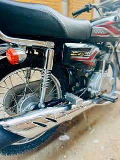 Honda 125 2024 model islamabad No CUP-73  Red colour all parts orginal