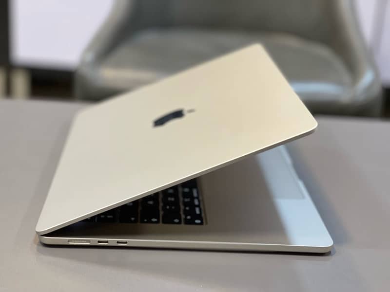 MACbook pro M1 pro chip 14 inches 4