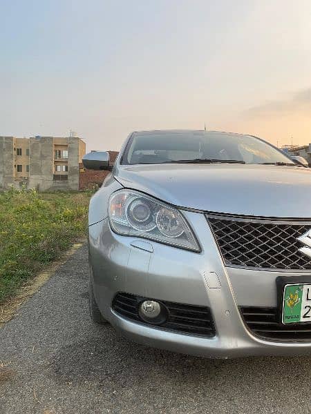 Suzuki Kizashi 2015 9