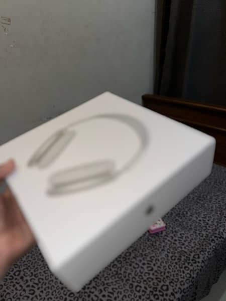 apple airpods max silver colour bluetooth headphones with case and box 5