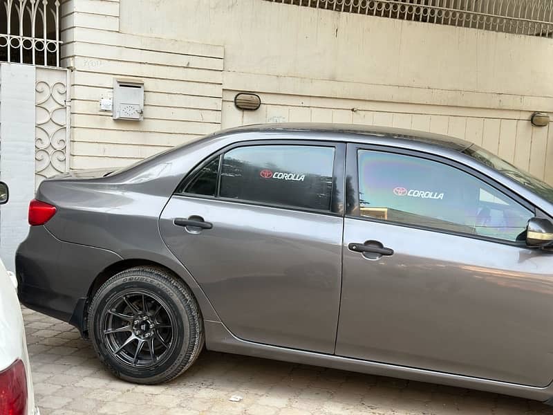 Toyota Corolla GLI 2013 1