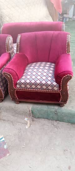 4 seater sofa 0