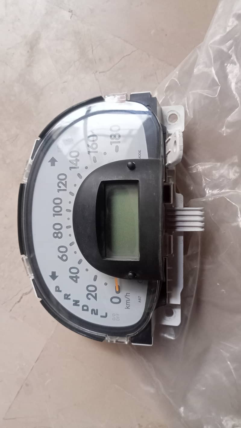 Passo 2007 to 10  Speed Meter new condition 3