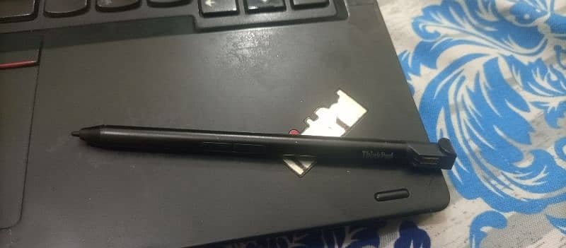 Lenovo Thinkpad L390 Yoga i5 8th Gen 16 GB  /  256 GB SSD M2 6