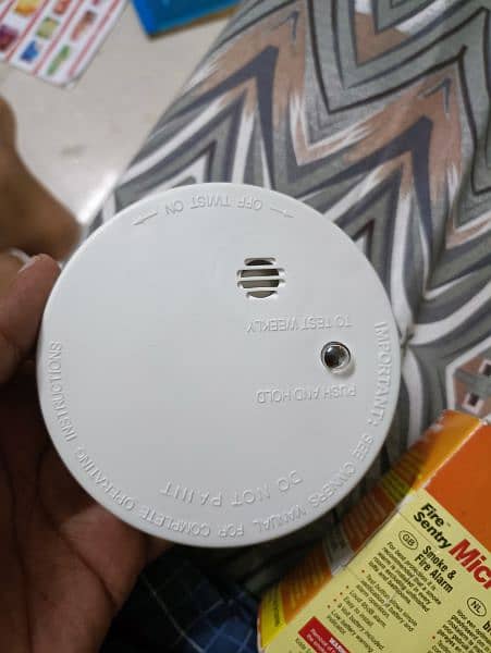 Fire and Smoke Alarm 9V battery Operated 2