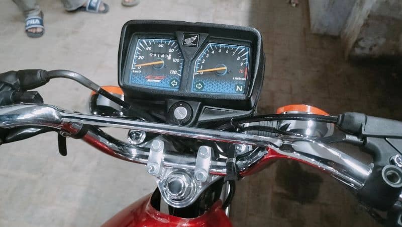 Honda 125 self start 19 serial 1