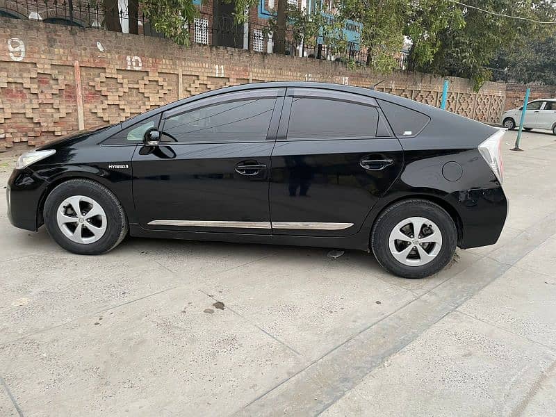 Toyota Prius 2012 3