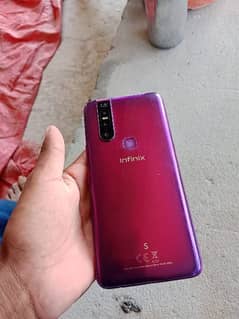 6GB ram. 128gb rom. infinix s5pro