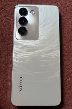 vivo y100