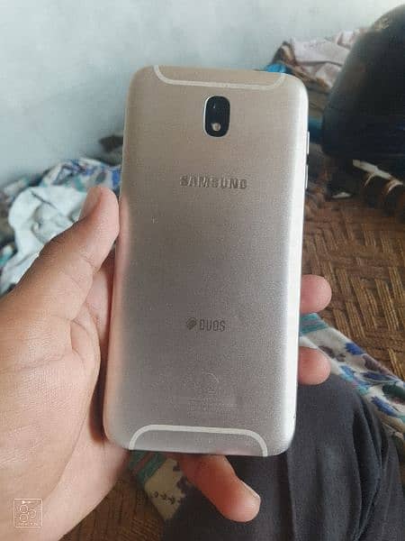 Samsung J7 Pro (03007694224) 2