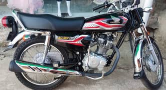 CG 125 Model 2024 Black 4500km drive only total original