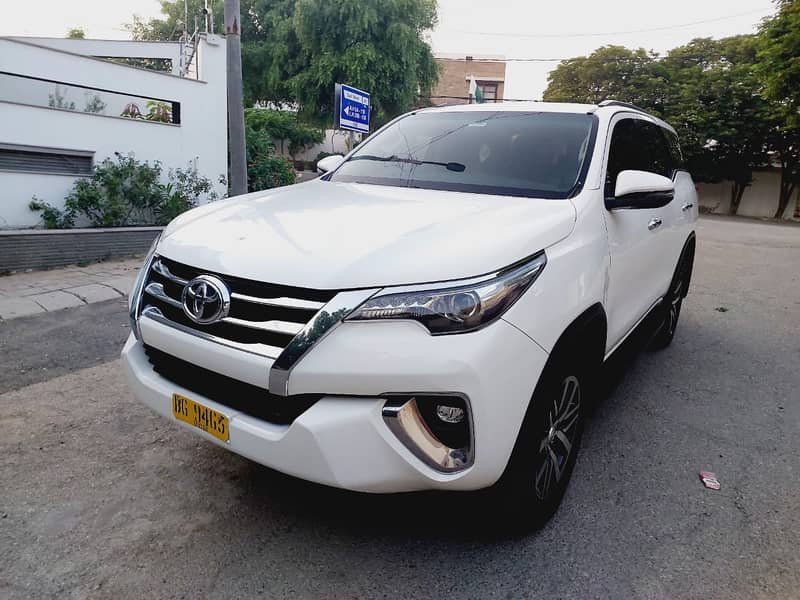 Toyota Fortuner 2018 Model Push Start 2.7 V Petrol 2