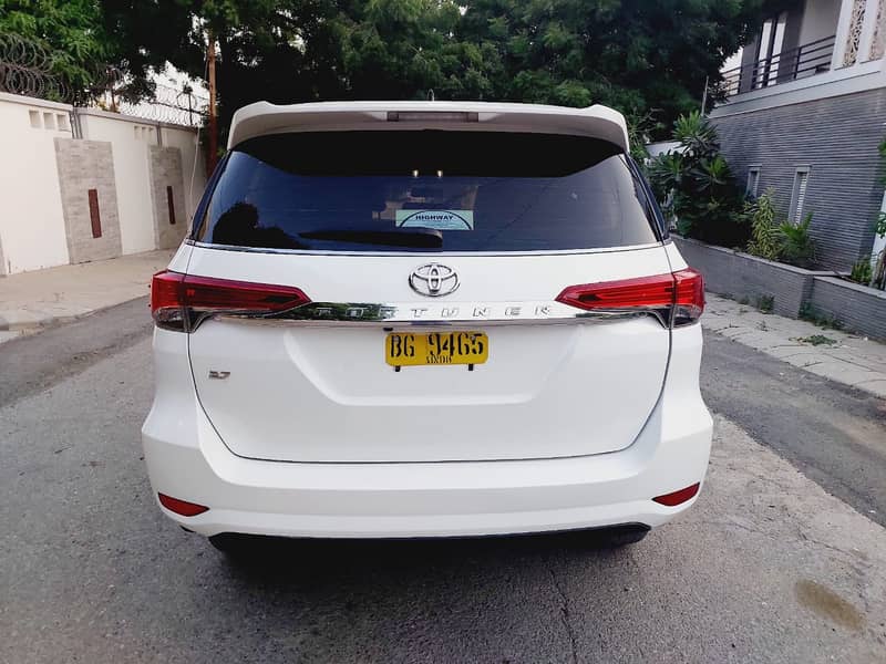 Toyota Fortuner 2018 Model Push Start 2.7 V Petrol 8