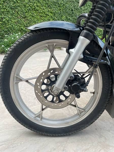 Suzuki 150 SE Motorcycle for Sale in Lahore 2