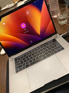 Apple Macbook Pro 2017 i7