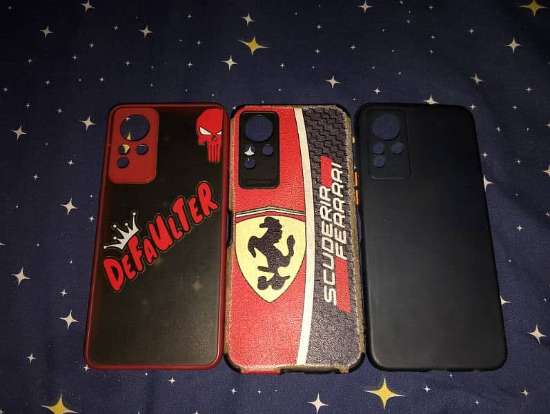 Infinix note 11 back covers 3 peaces 300 each 0