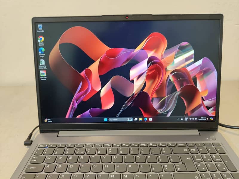 For sale Brand new Lenovo IdeaPad 3 1