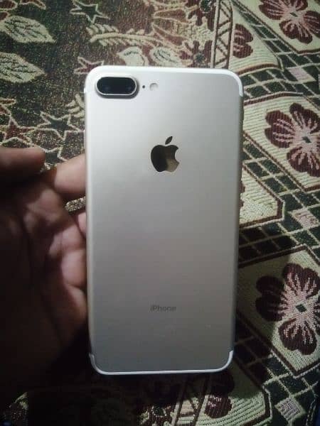 iphone 7 plus (factory Unlock) non pta Urgent sell 3