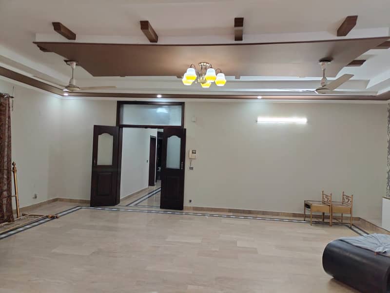 1 kanal House For Rent in Johar town Best for silent Office 1