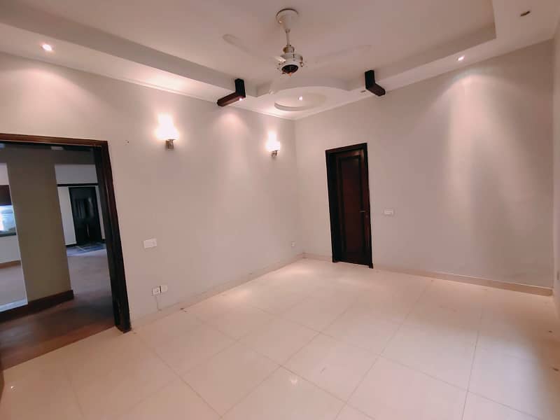 1 Kanal House For Rent In DHA Lahore Near School 45