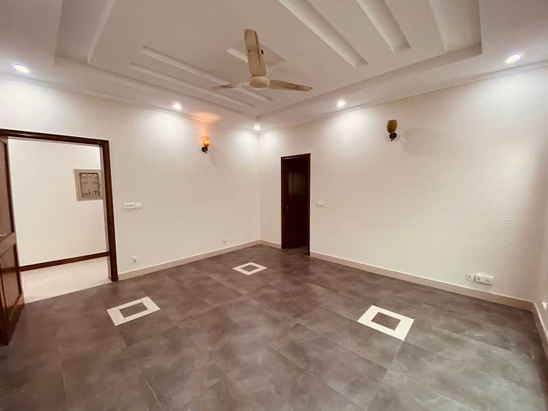 1 Kanal House For Rent In DHA Lahore Phase 3 Y Block Near Macdonalds 16