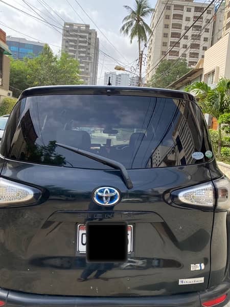 Toyota Sienta 2016 4