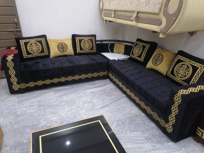 New Elegant Sofas Available In Reasonable Price 13