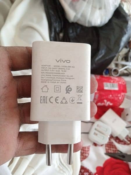 Vivo y17s charger 15 wat ka original box wala 03129572280 0