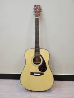 YAMAHA F600 Guitar Acoustic