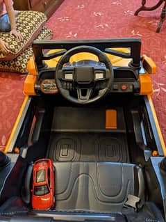 urgent sale KIDS ELECTRIC JEEP, 6 MOTERS