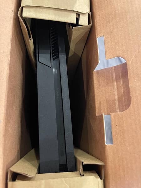 Ps4 Playstation 4 Slim 500Gb with complete box 4