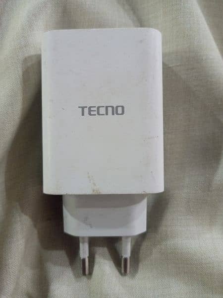 Tecno camon 20 pro Charger 33 wat fast original box wala 03129572280 0