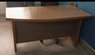 Executive table condition good