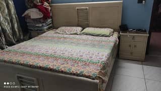 Bed with 2 side tables (without Mattress) - Dressing table - Almari