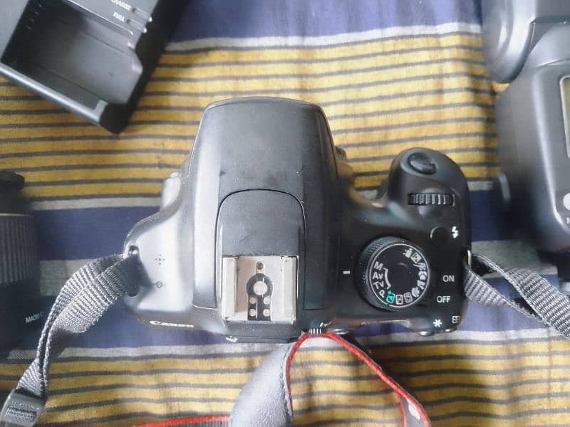 Canon DSLR 1200d 3