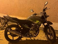 8000 chali hoye hai sb okk hai full new condition 100% demand 425k 0