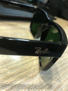 rayban glasses 100% neat and clean