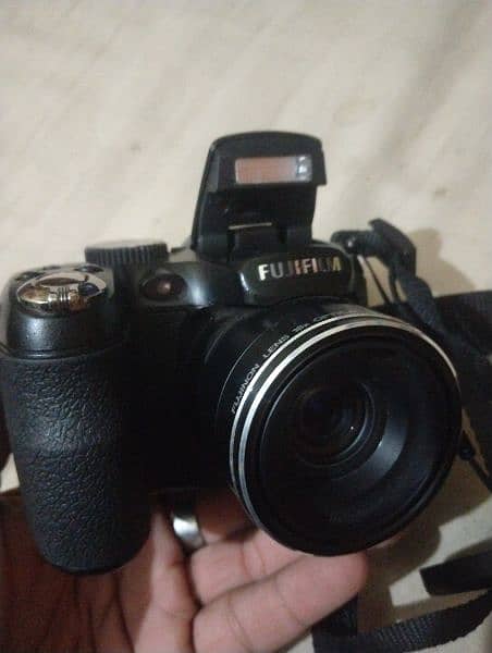 Finepix S 2