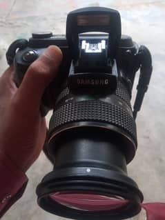 Samsung DSLR Camera 0