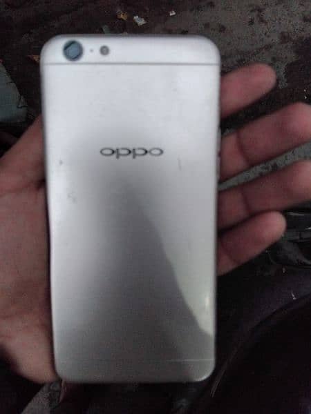 oppo A57  Use mobile. 6500. . . less ho jaye ga 2