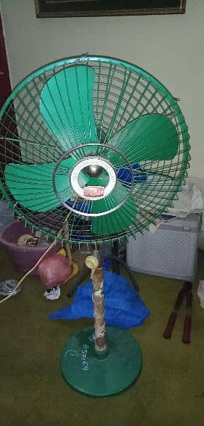 20in Vintage pedestal fan 0