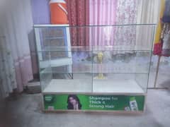 Glass counter