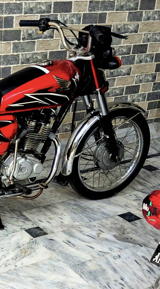 Honda 125 17 model 2