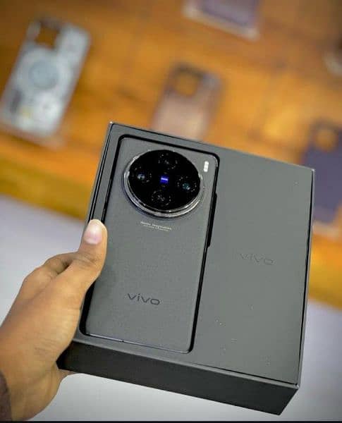 Vivo X100 Pro 0