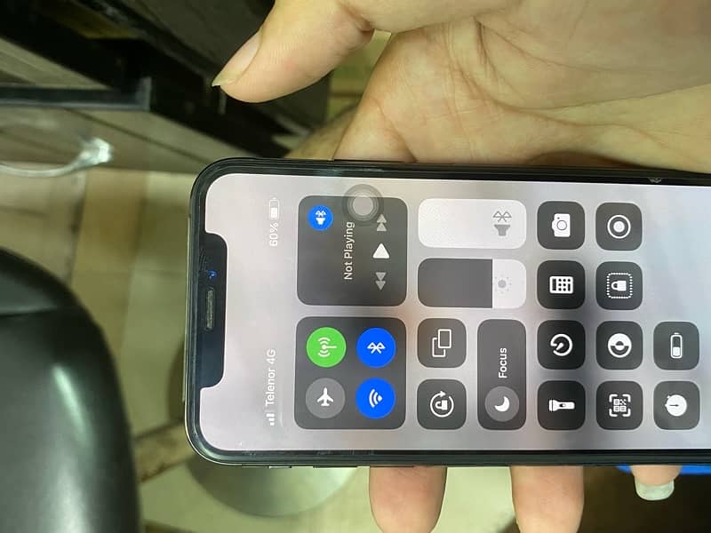 iPhone XS sim working 6