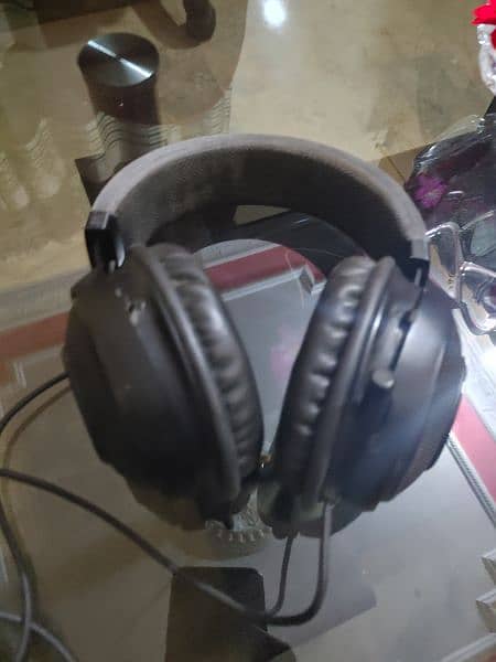 sennheiser Headphone  and gaming JBL,Razer,hyperx 10