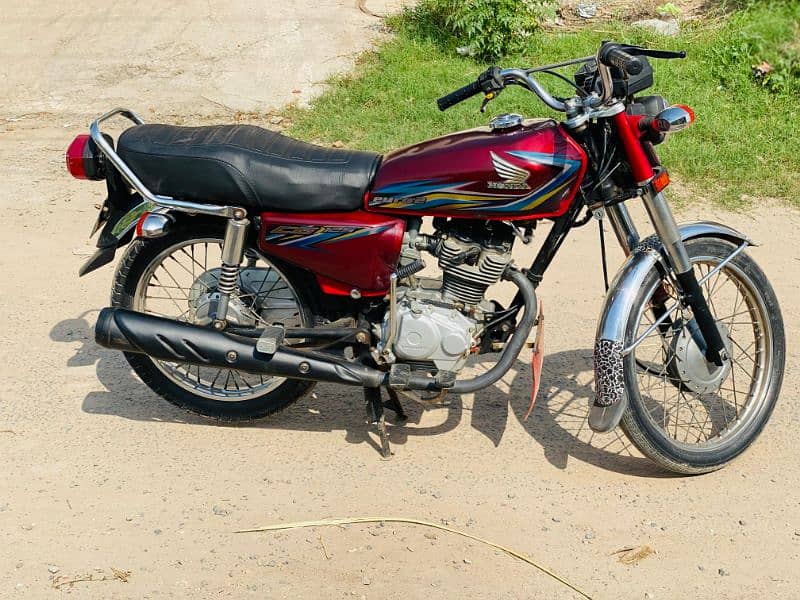 Honda 125 model 2018 bike bht piyara hai 0